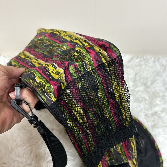 Coogi Backpack Messenger Bag (Carry on Colorful-Hard to find) - Picture 5 of 13